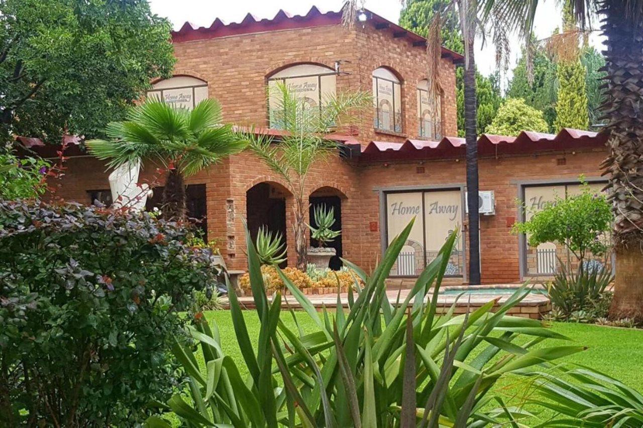 Butlers Crown Klerksdorp Exterior foto